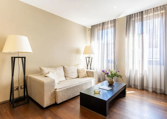 Nj Hotels & Apartments San Pietro All\'Orto 6